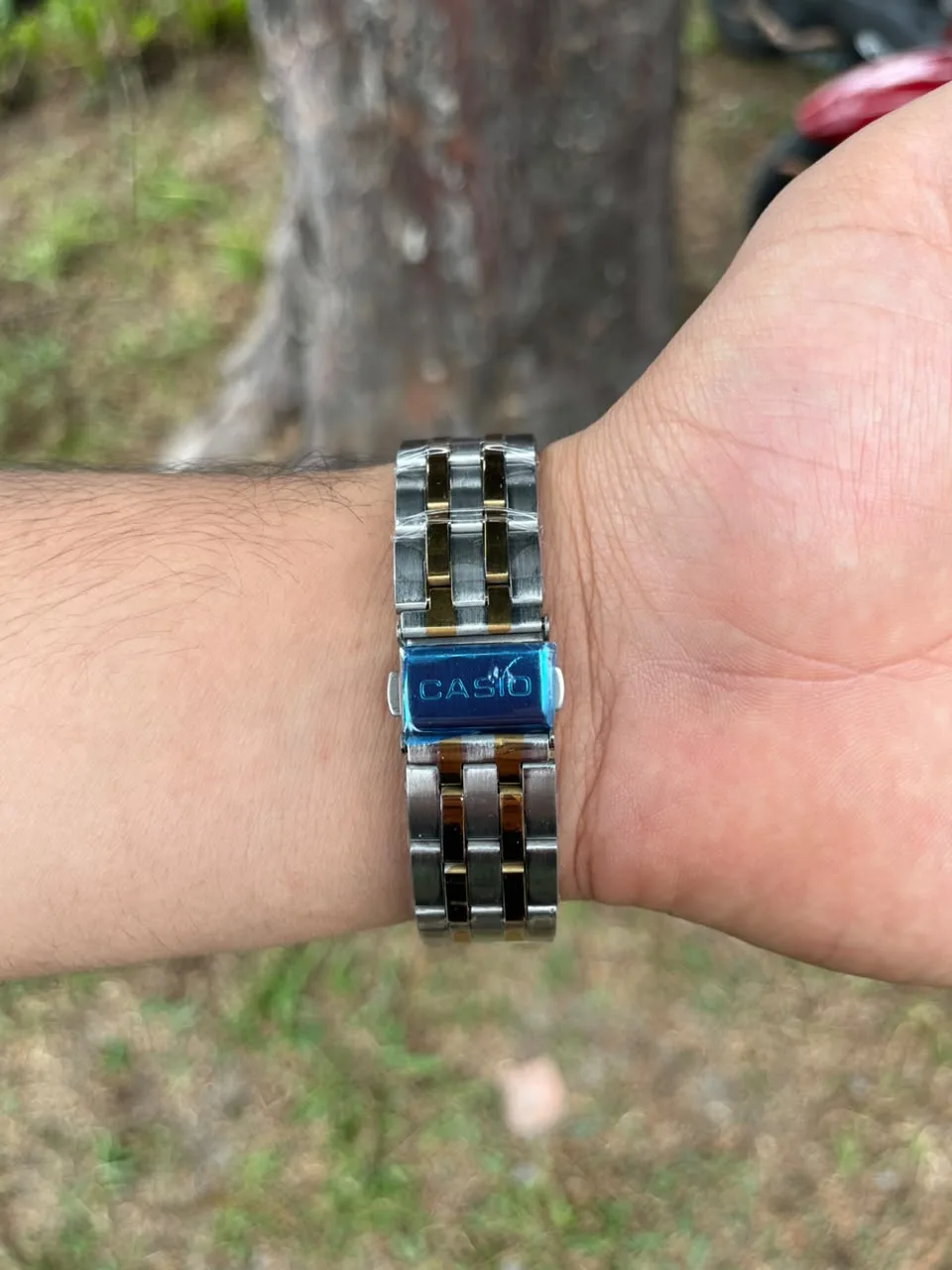 Casio Quartz — Bicolor plateado/ Negro — vista 3