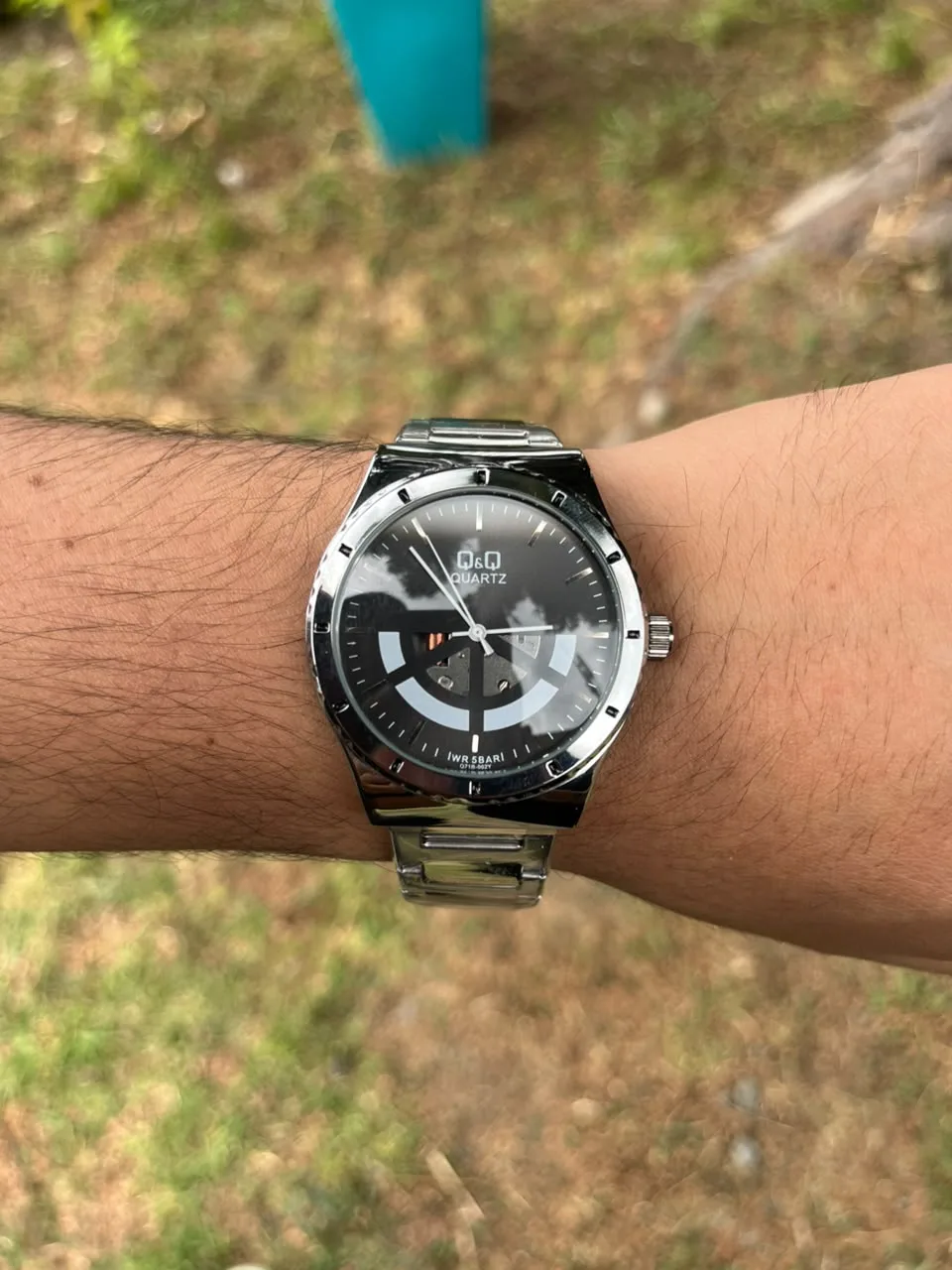 QYQ Q71B — Plateado / Negro — vista 2