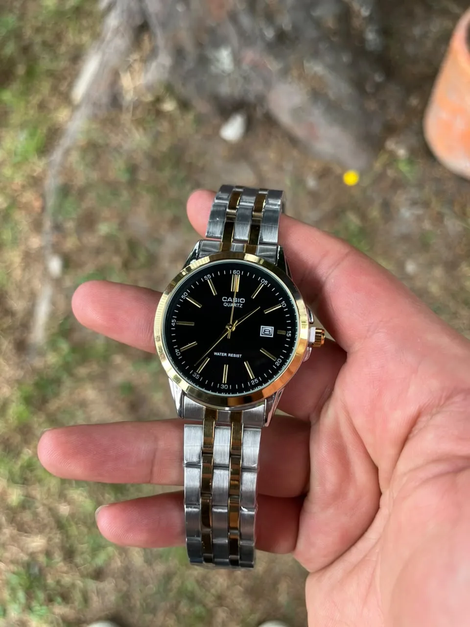 Casio Quartz — Bicolor plateado/ Negro